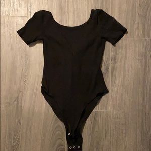 SOLD: H&M Short Sleeve Bodysuit